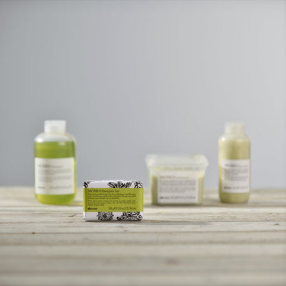Davines MOMO Shampoo Bar: Moisturizing Solid Shampoo for Dry or Dehydrated Hair 100g